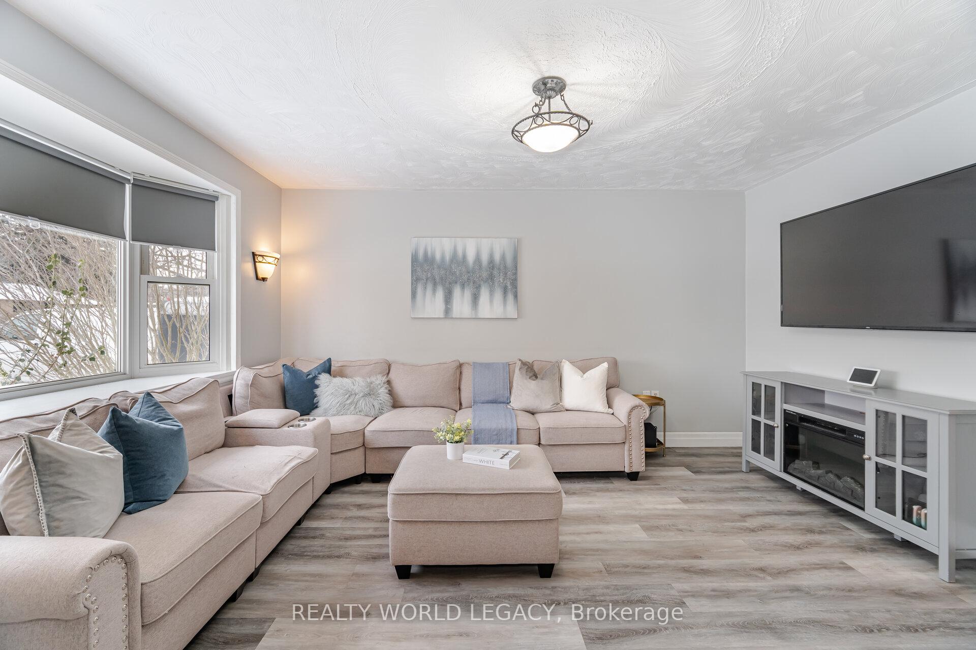 Photo 12 of 141 Ninth Avenue, Kitchener — HOMEH