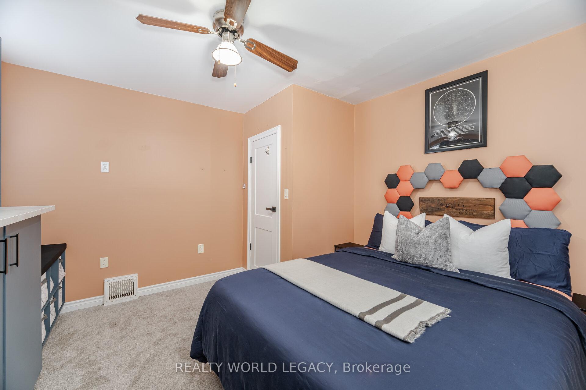 Photo 16 of 141 Ninth Avenue, Kitchener — HOMEH