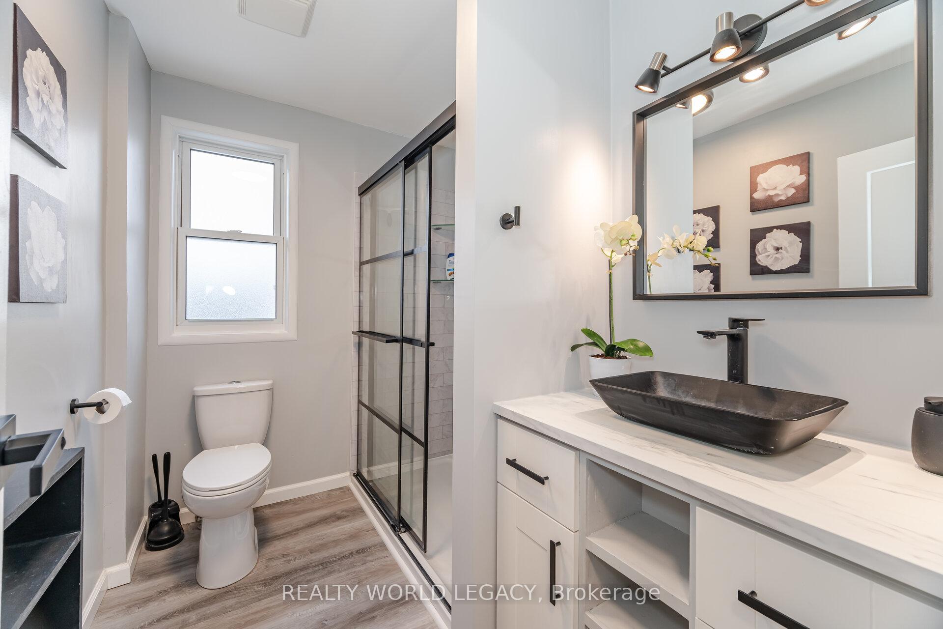 Photo 17 of 141 Ninth Avenue, Kitchener — HOMEH