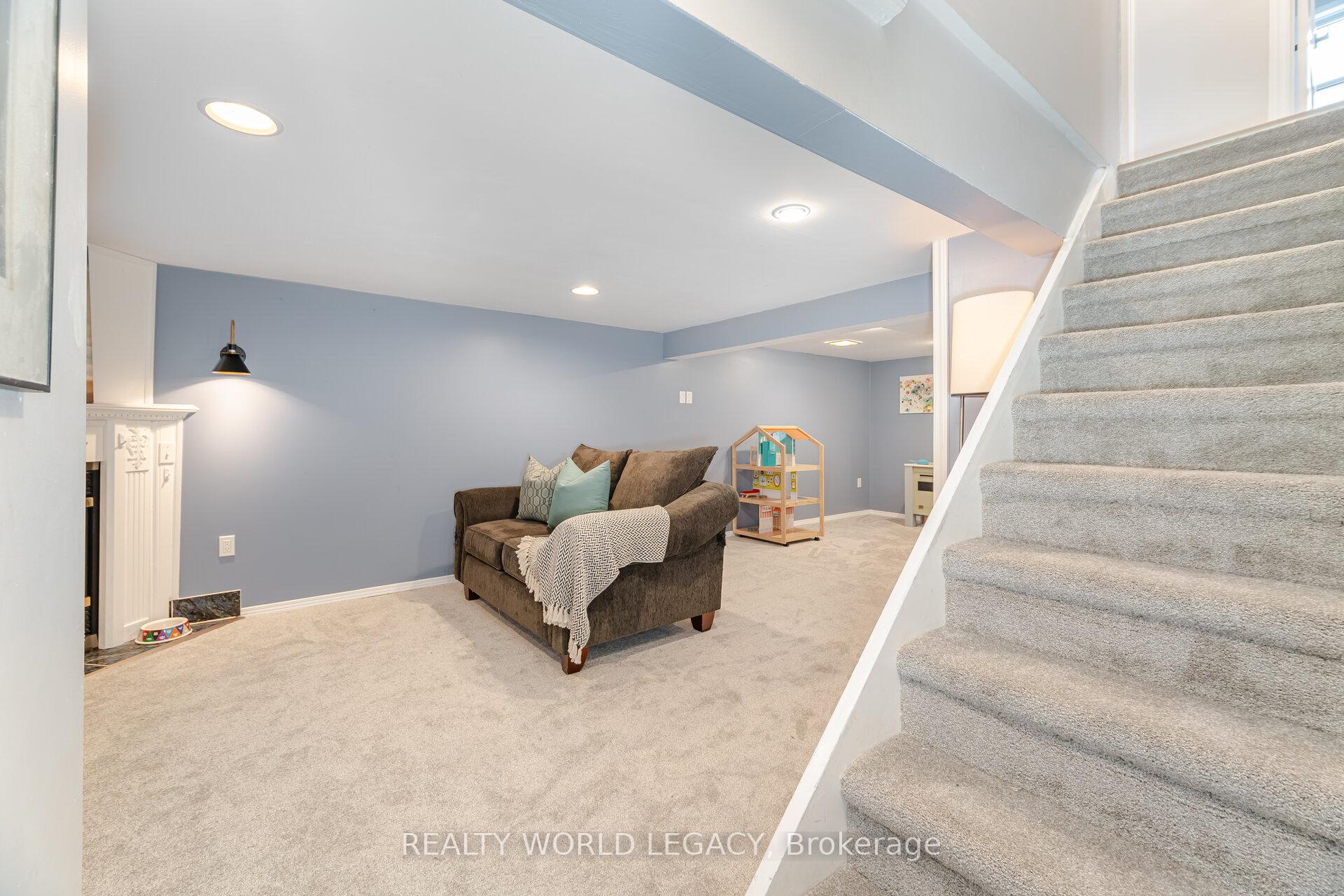 Photo 24 of 141 Ninth Avenue, Kitchener — HOMEH