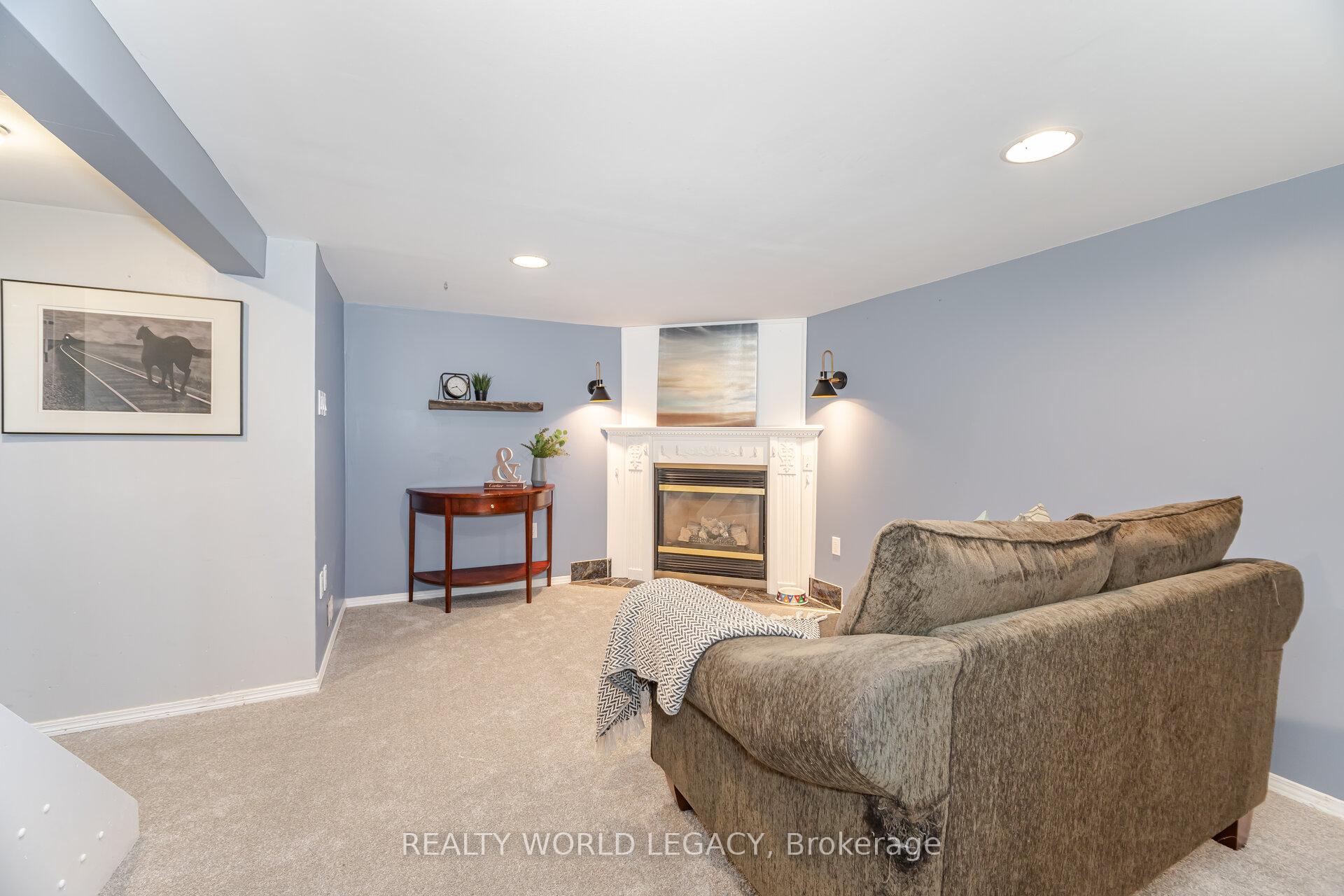 Photo 25 of 141 Ninth Avenue, Kitchener — HOMEH