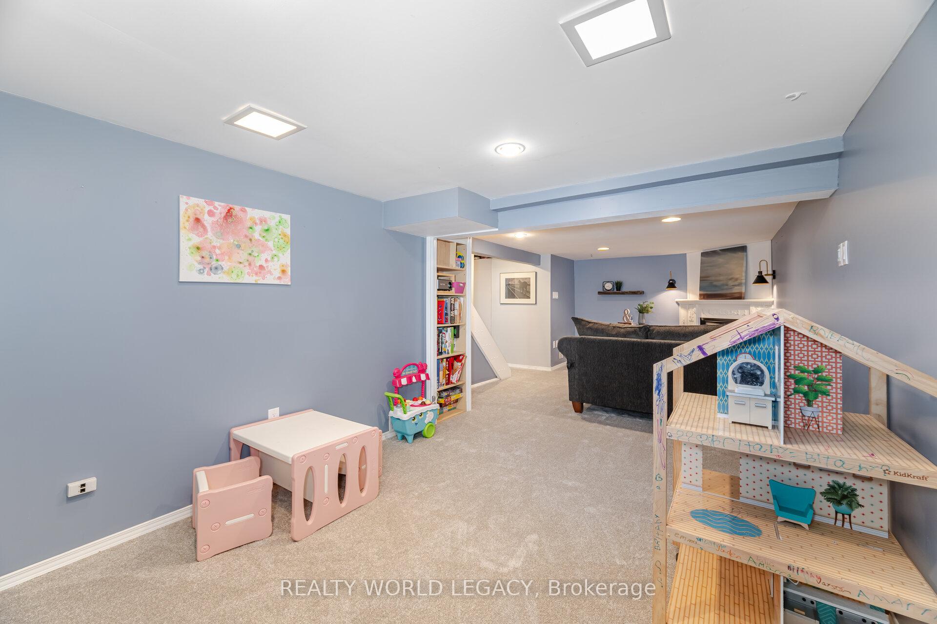 Photo 28 of 141 Ninth Avenue, Kitchener — HOMEH