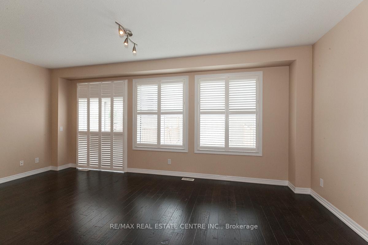 Photo 6 of 83 Hanson Crescent, Milton, Scott — HOMEH