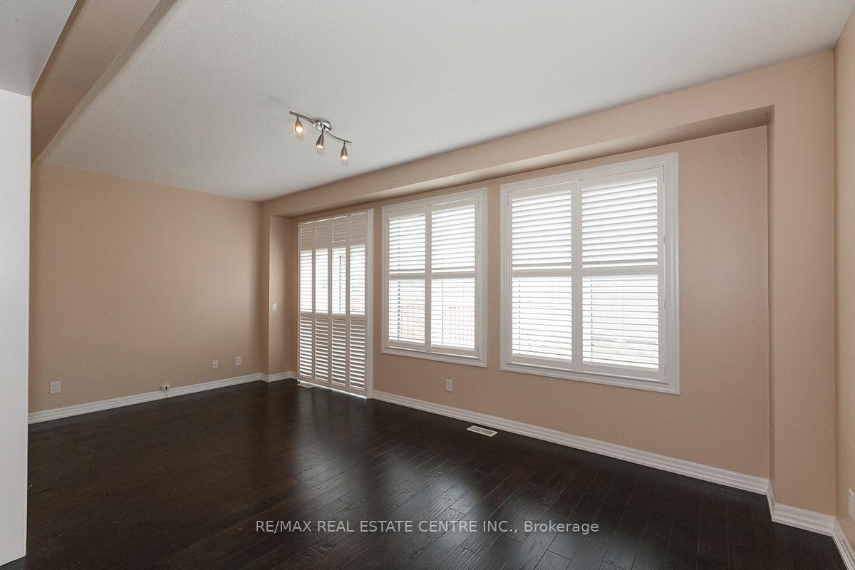 Photo 7 of 83 Hanson Crescent, Milton, Scott — HOMEH
