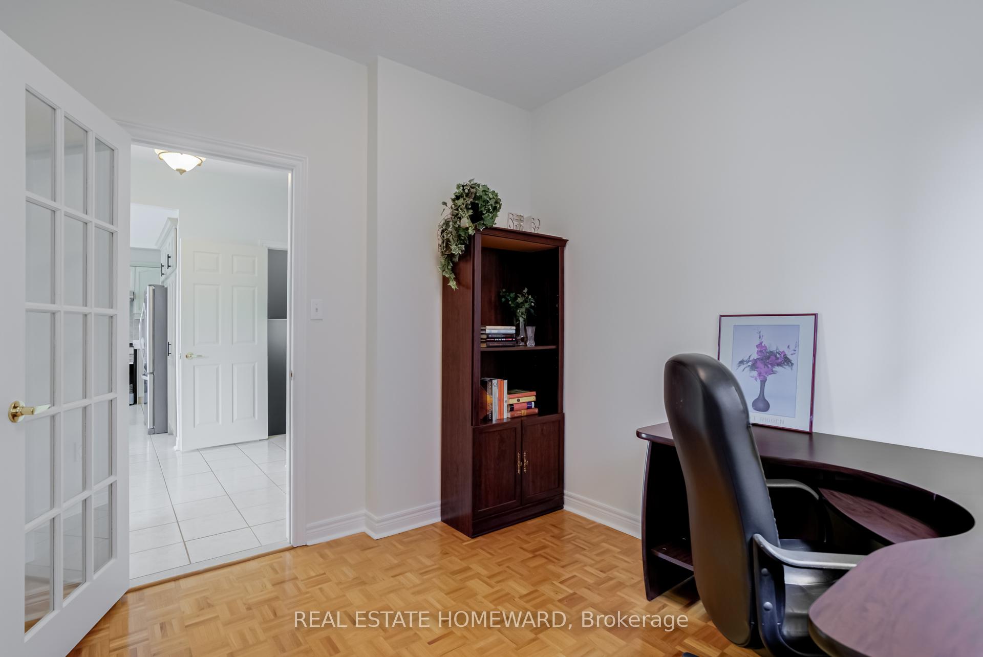 Photo 17 of 207 Valentina Drive, Markham, Village Green-South Unionville — HOMEH