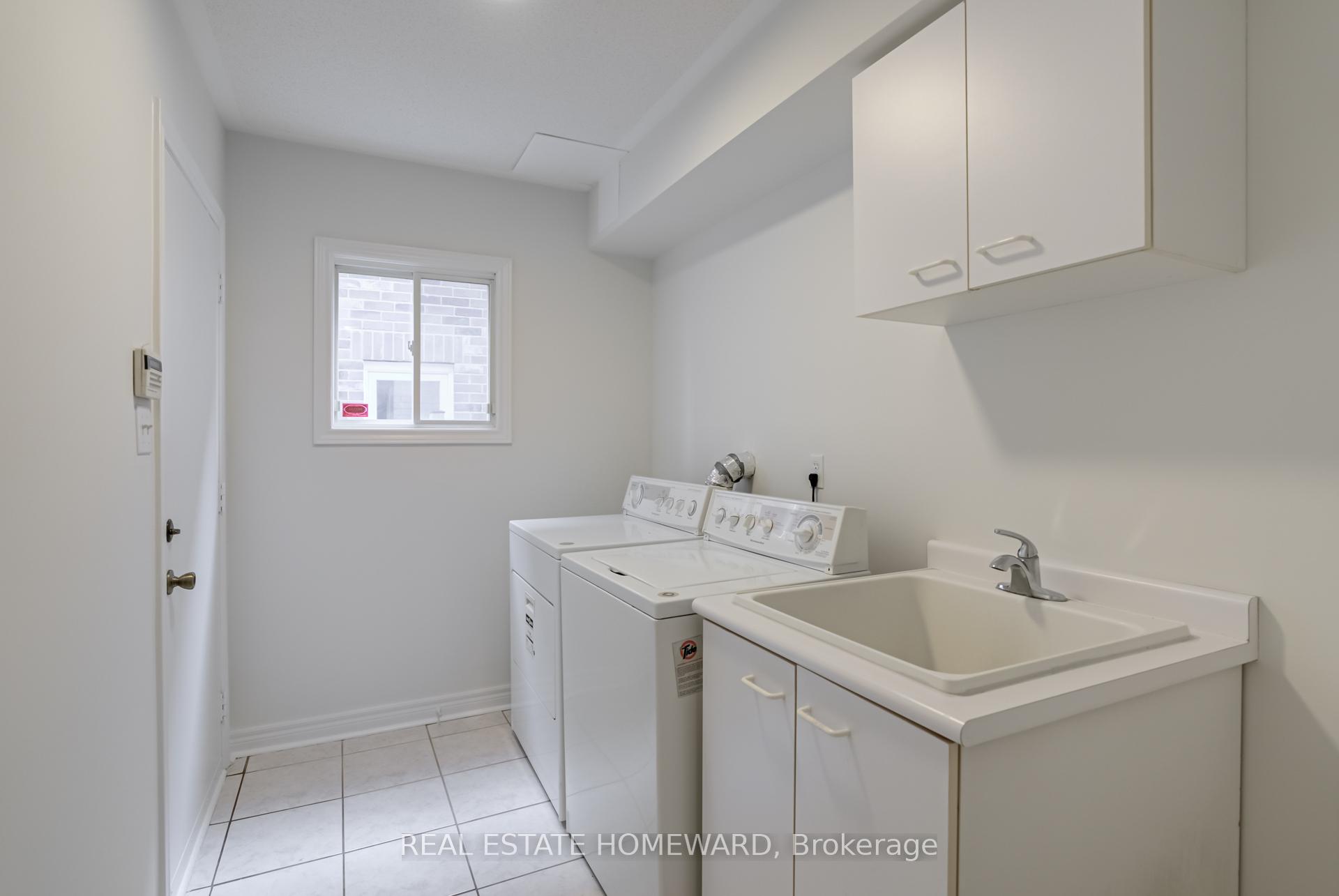 Photo 18 of 207 Valentina Drive, Markham, Village Green-South Unionville — HOMEH