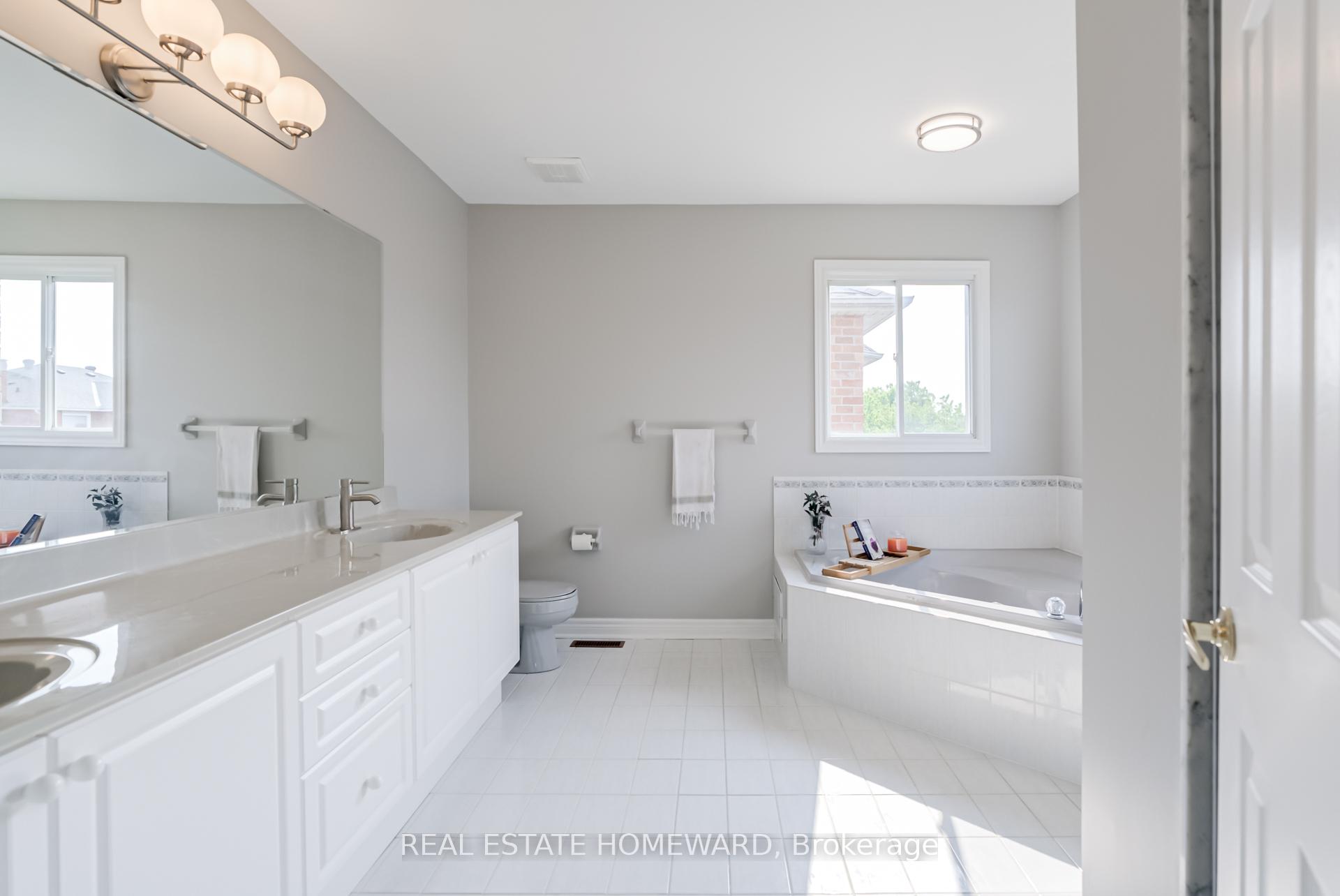 Photo 23 of 207 Valentina Drive, Markham, Village Green-South Unionville — HOMEH