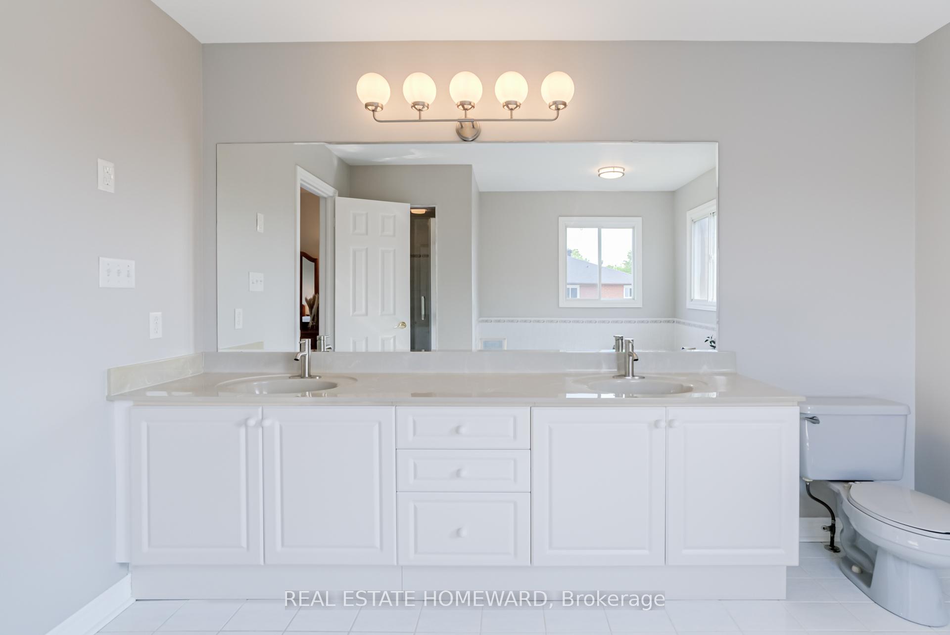 Photo 24 of 207 Valentina Drive, Markham, Village Green-South Unionville — HOMEH