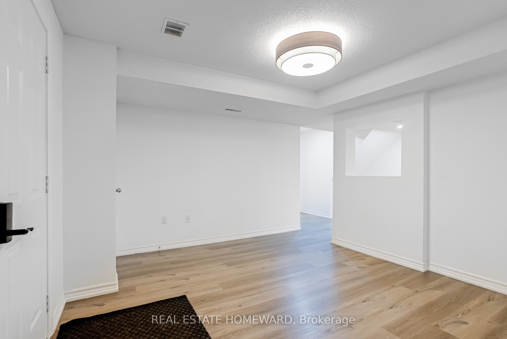 Photo 37 of 207 Valentina Drive, Markham, Village Green-South Unionville — HOMEH