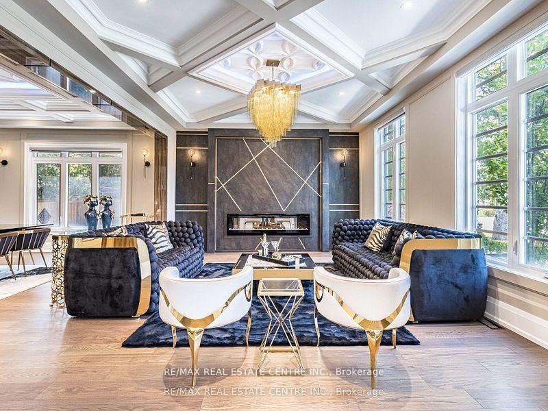 Photo 5 of 1 Huckleberry Lane S, Markham, Bayview Glen — HOMEH