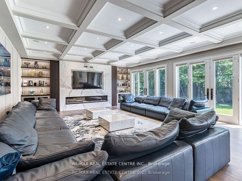 Photo 10 of 1 Huckleberry Lane S, Markham, Bayview Glen — HOMEH