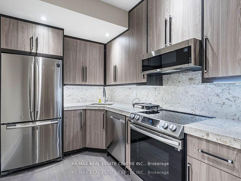 Photo 29 of 1 Huckleberry Lane S, Markham, Bayview Glen — HOMEH