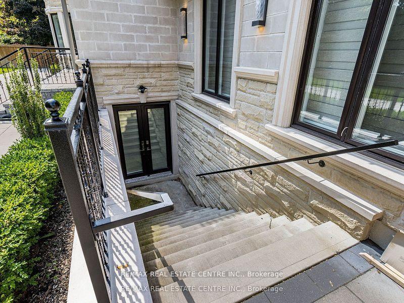 Photo 32 of 1 Huckleberry Lane S, Markham, Bayview Glen — HOMEH