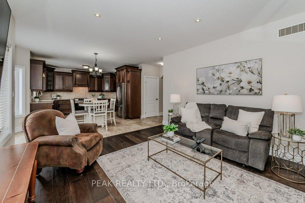 Photo 10 of 14 Paige Street, Kitchener — HOMEH