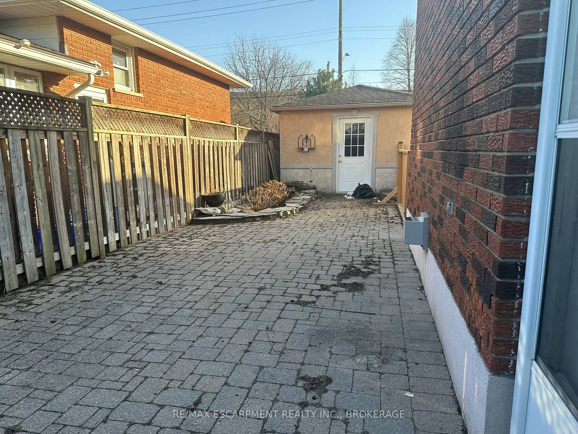 Photo 12 of Unit Lower, 6 Winthrop Place, Hamilton, Stoney Creek — HOMEH