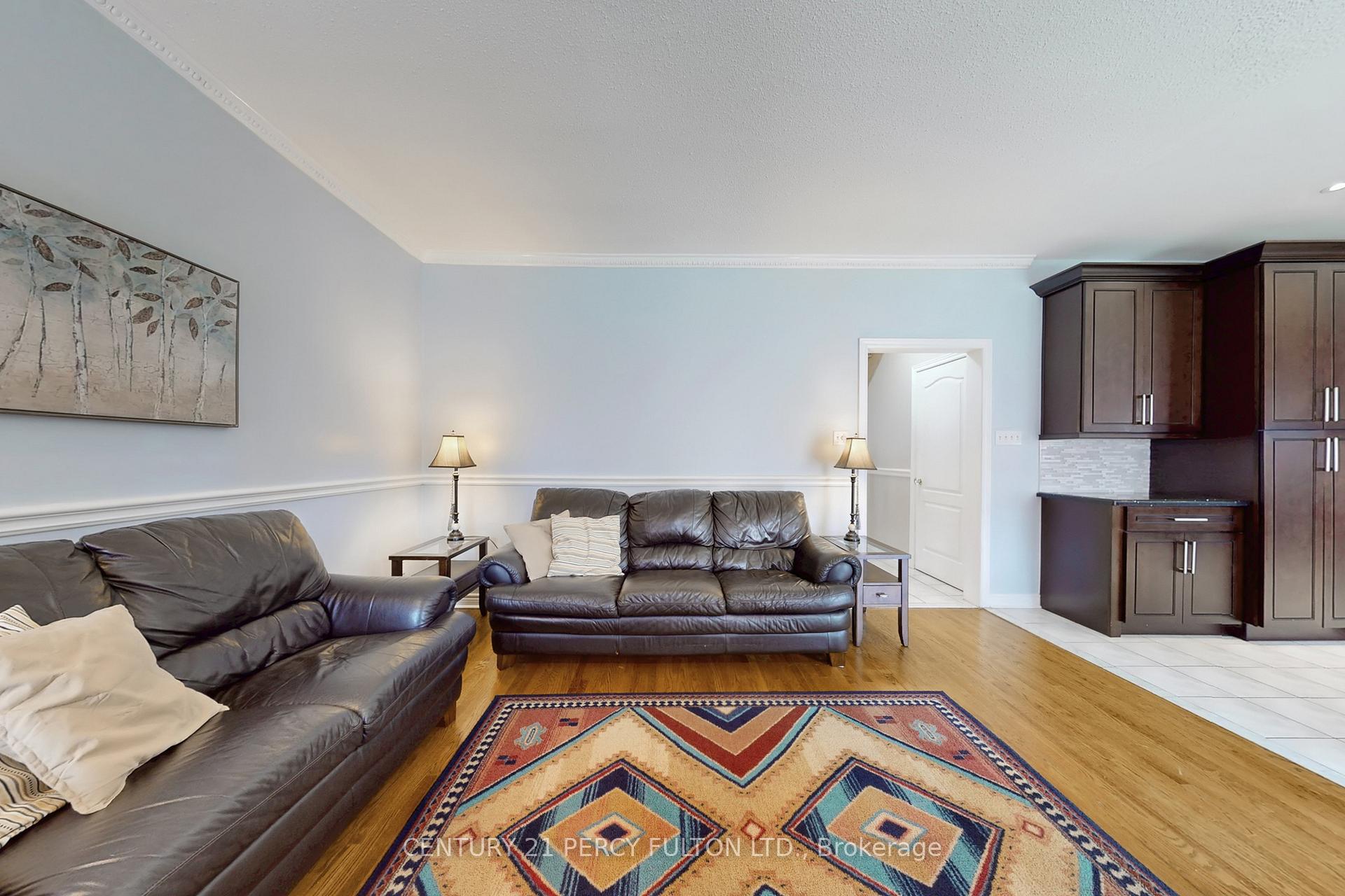 Photo 8 of 119 Elvira Crescent, Markham, Rouge Fairways — HOMEH