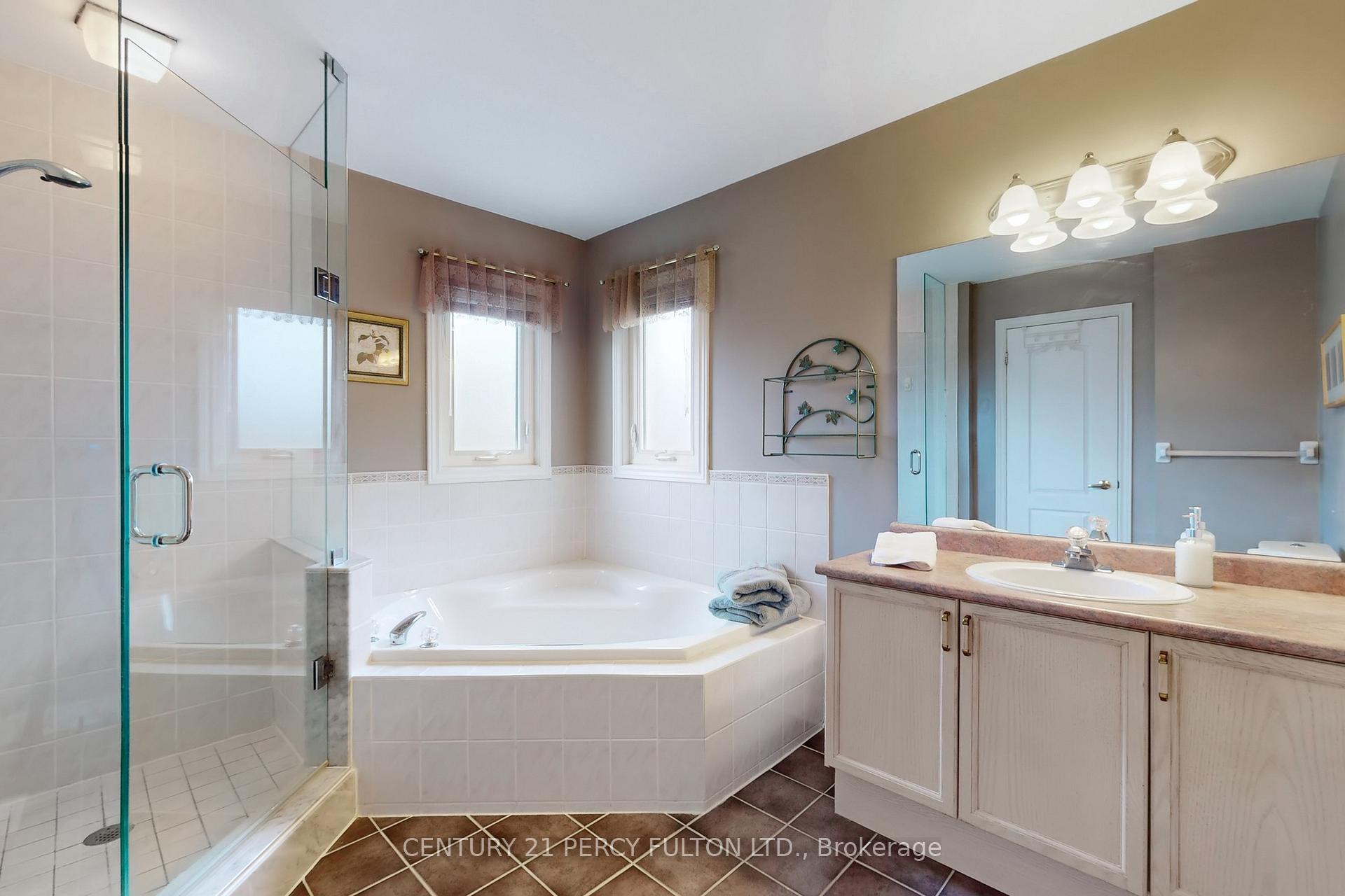 Photo 29 of 119 Elvira Crescent, Markham, Rouge Fairways — HOMEH