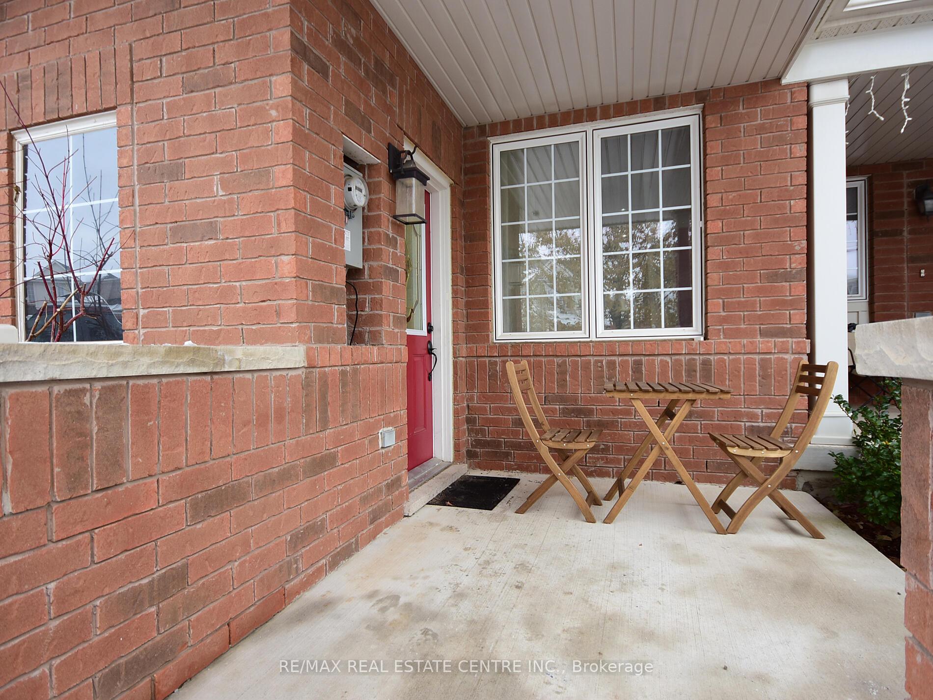 Photo 3 of 792 Johnson Heights, Milton, Coates — HOMEH