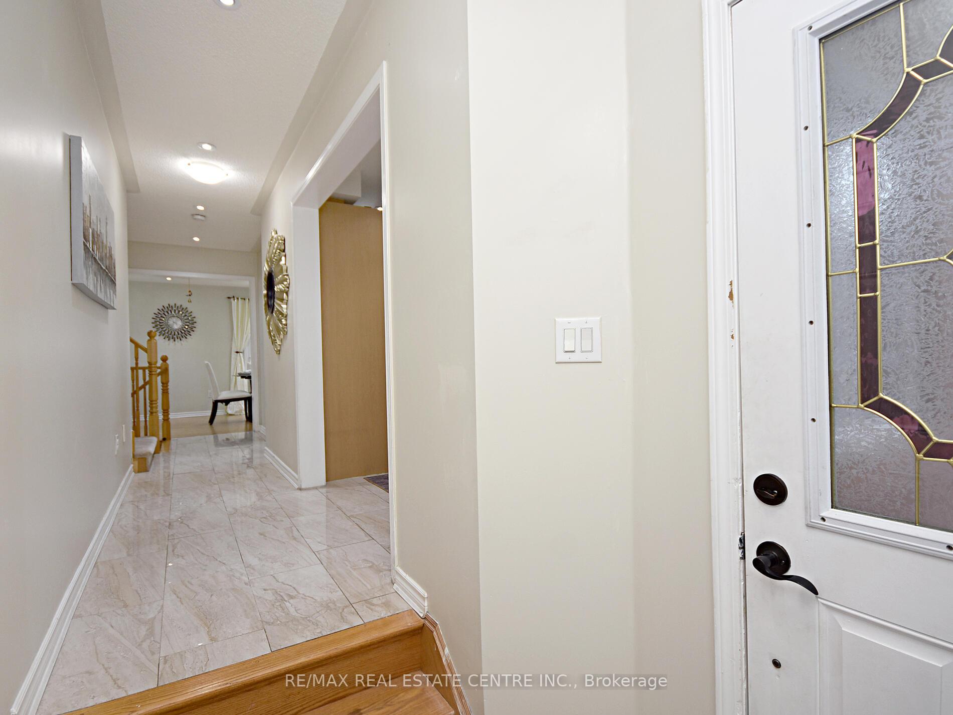 Photo 5 of 792 Johnson Heights, Milton, Coates — HOMEH