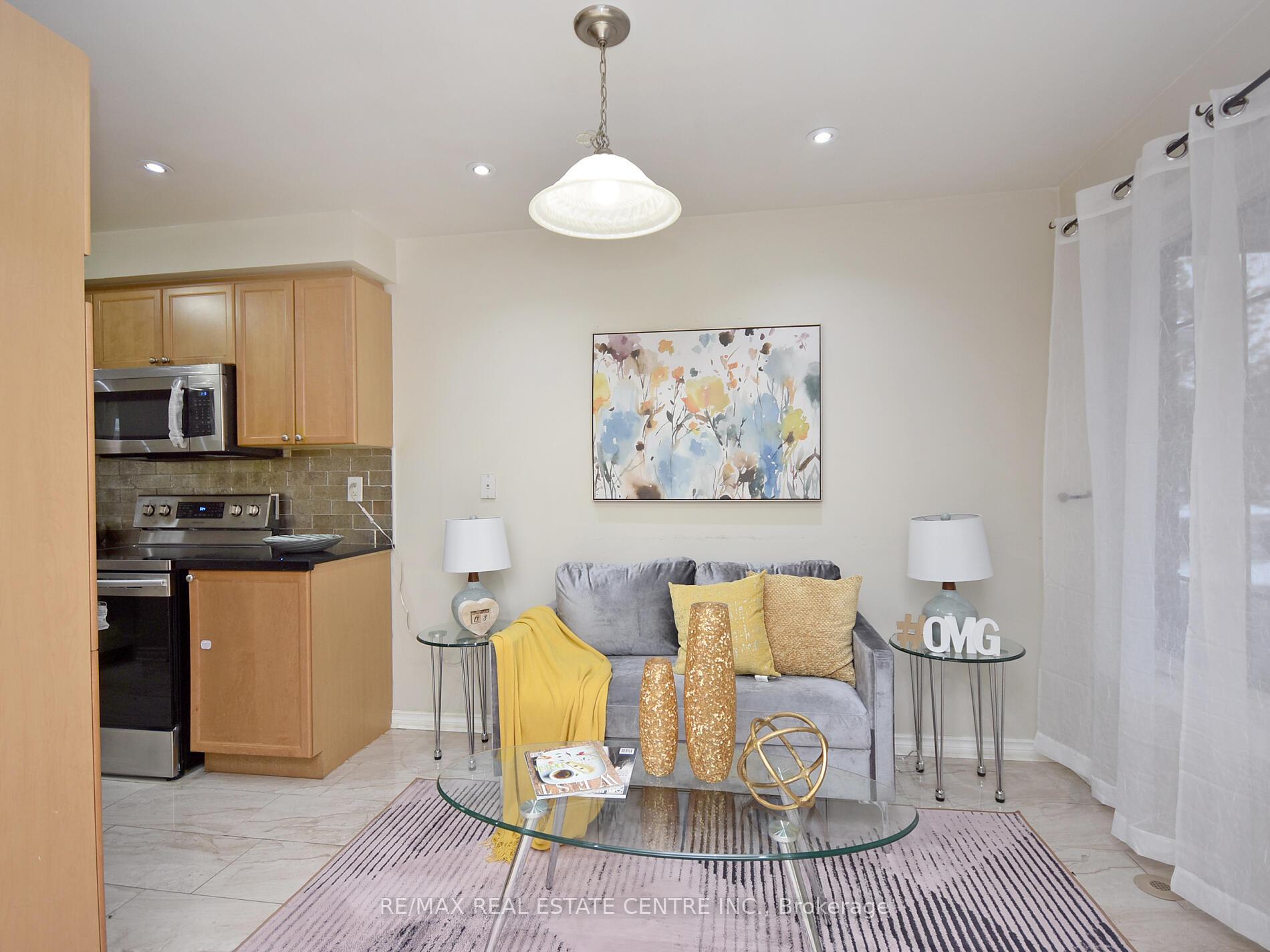 Photo 9 of 792 Johnson Heights, Milton, Coates — HOMEH