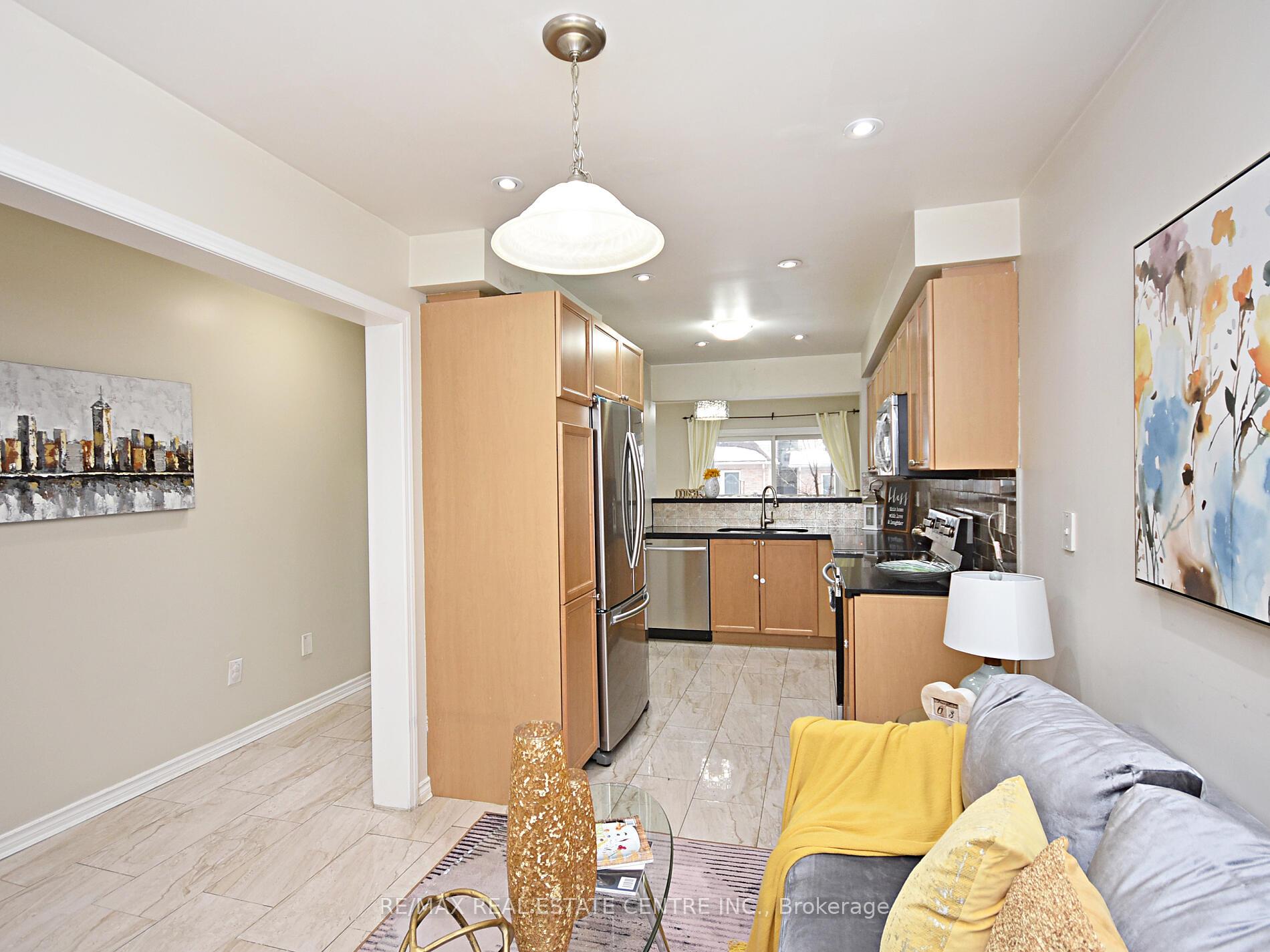 Photo 11 of 792 Johnson Heights, Milton, Coates — HOMEH