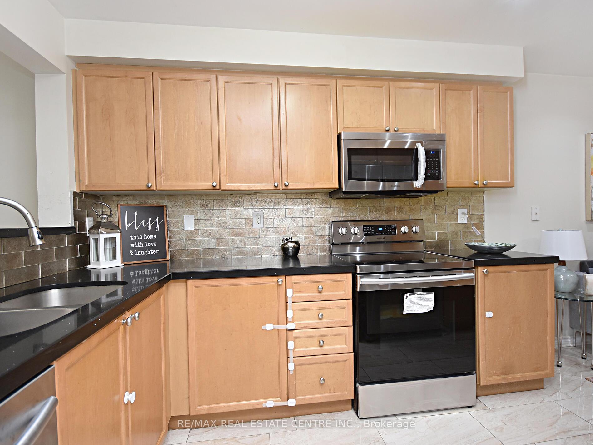 Photo 14 of 792 Johnson Heights, Milton, Coates — HOMEH