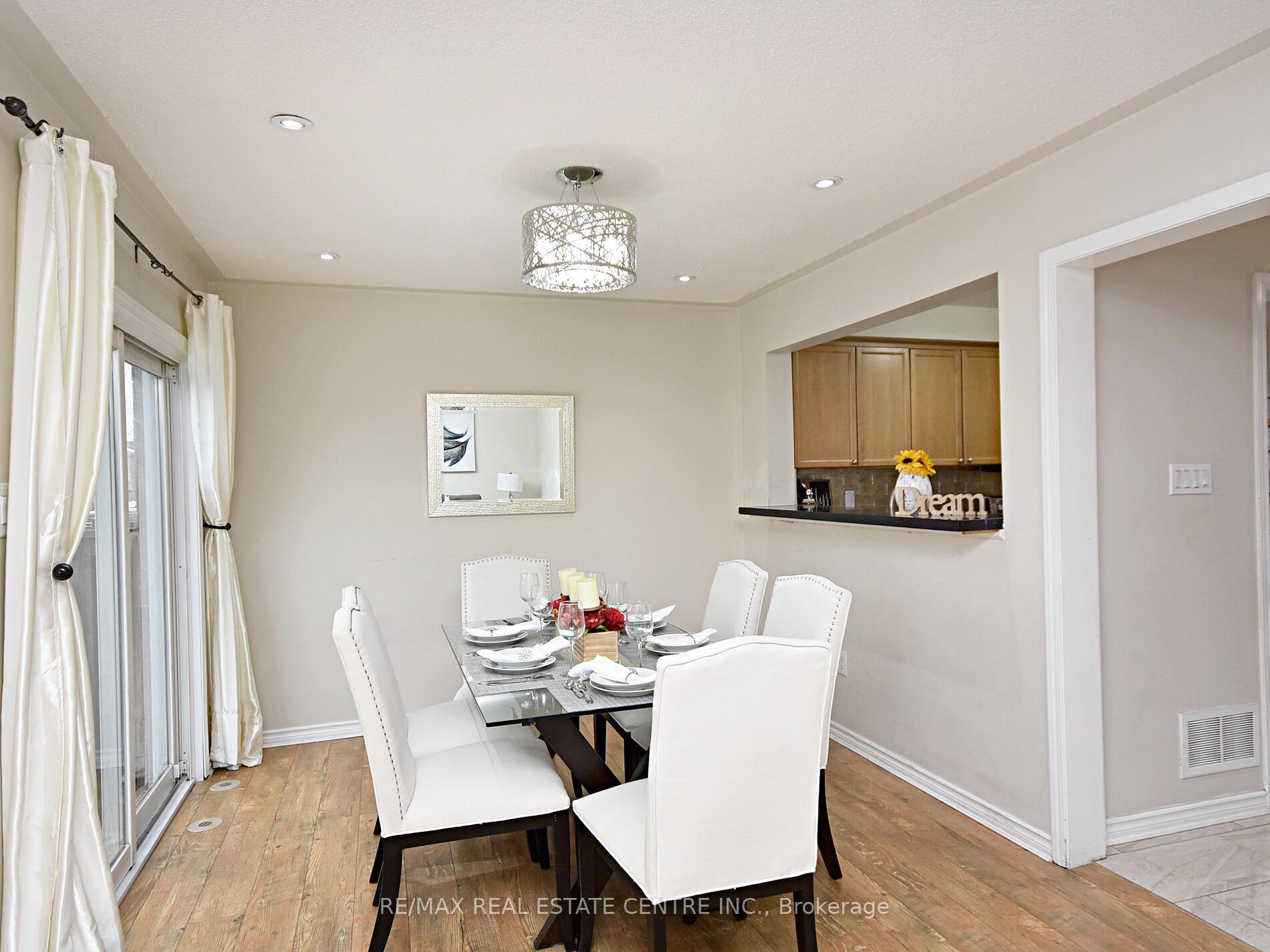Photo 24 of 792 Johnson Heights, Milton, Coates — HOMEH