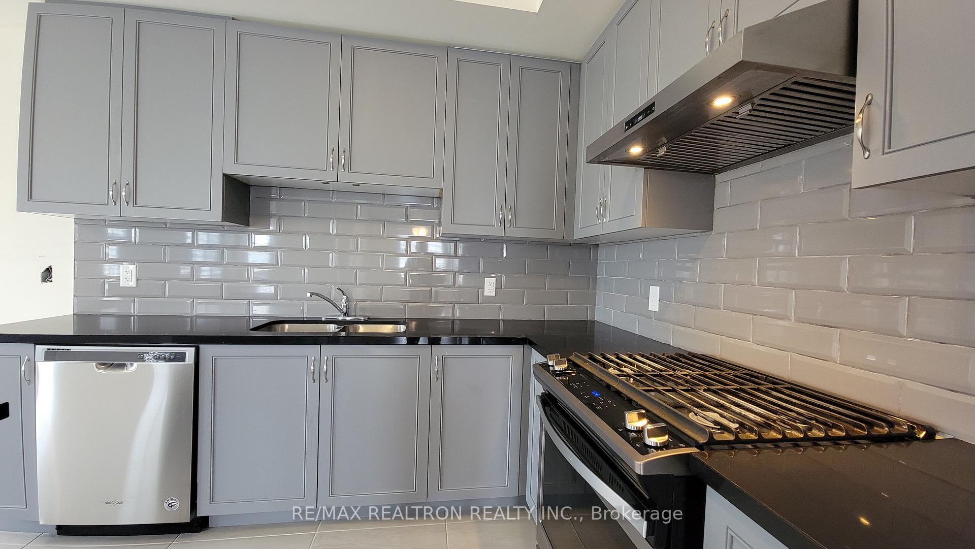Photo 17 of 2 Ryler Way, Markham, Cedarwood — HOMEH
