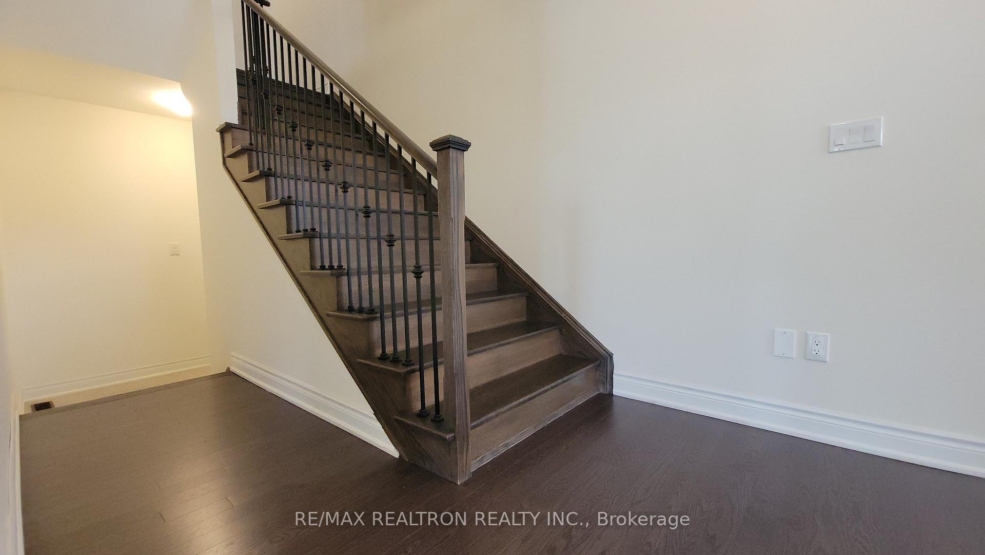 Photo 19 of 2 Ryler Way, Markham, Cedarwood — HOMEH