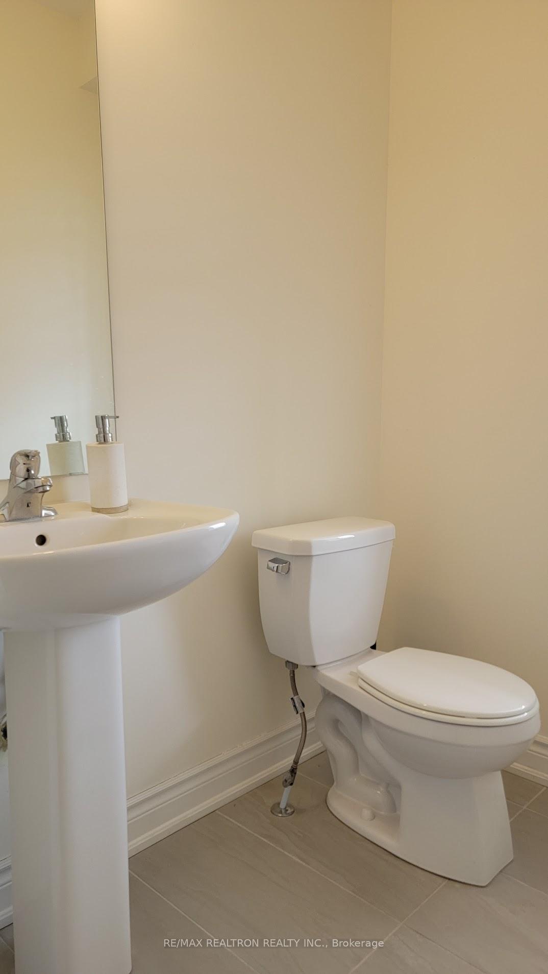 Photo 34 of 2 Ryler Way, Markham, Cedarwood — HOMEH
