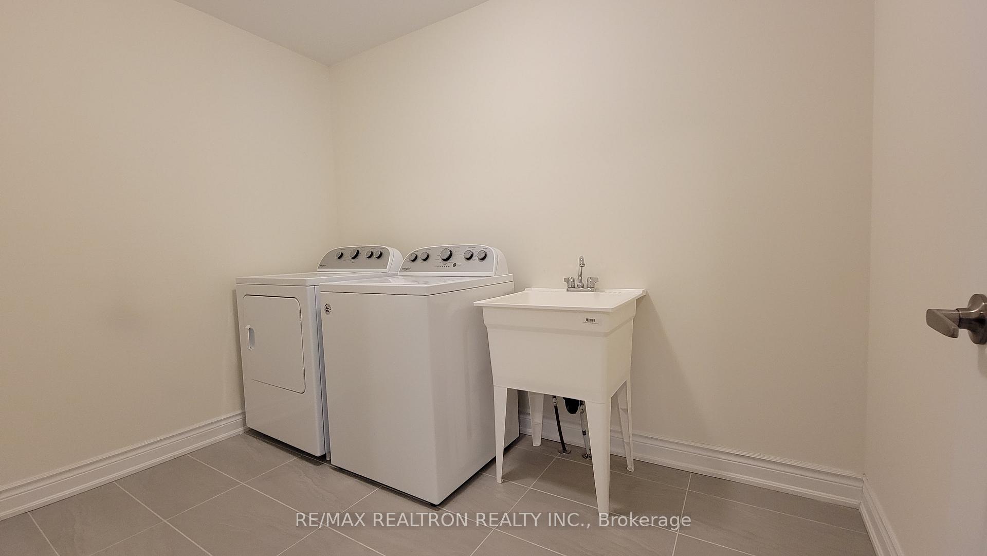 Photo 44 of 2 Ryler Way, Markham, Cedarwood — HOMEH