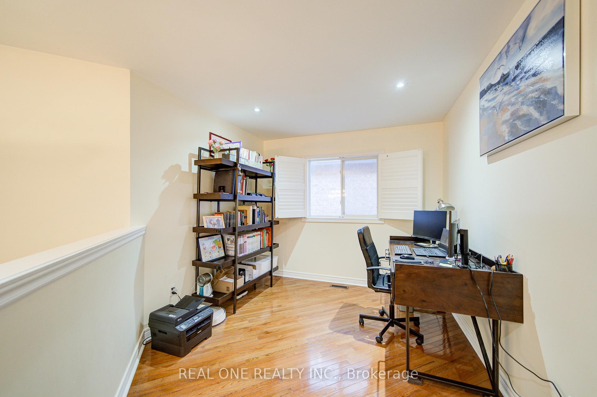 Photo 22 of 18 Sunburst Crescent, Markham, Greensborough — HOMEH