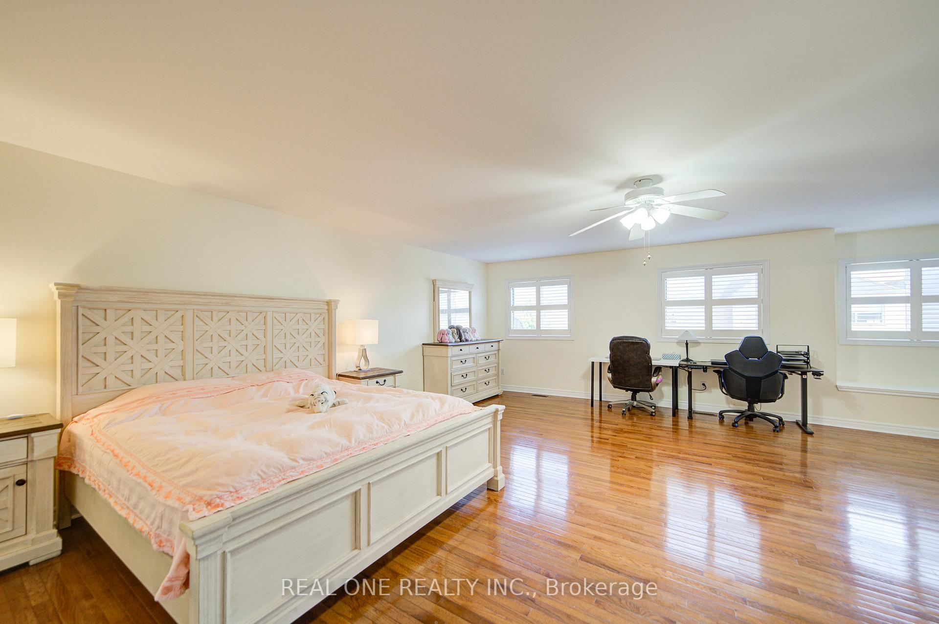 Photo 25 of 18 Sunburst Crescent, Markham, Greensborough — HOMEH