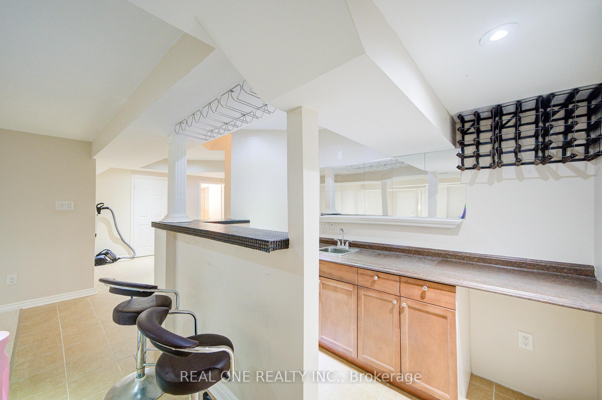 Photo 38 of 18 Sunburst Crescent, Markham, Greensborough — HOMEH