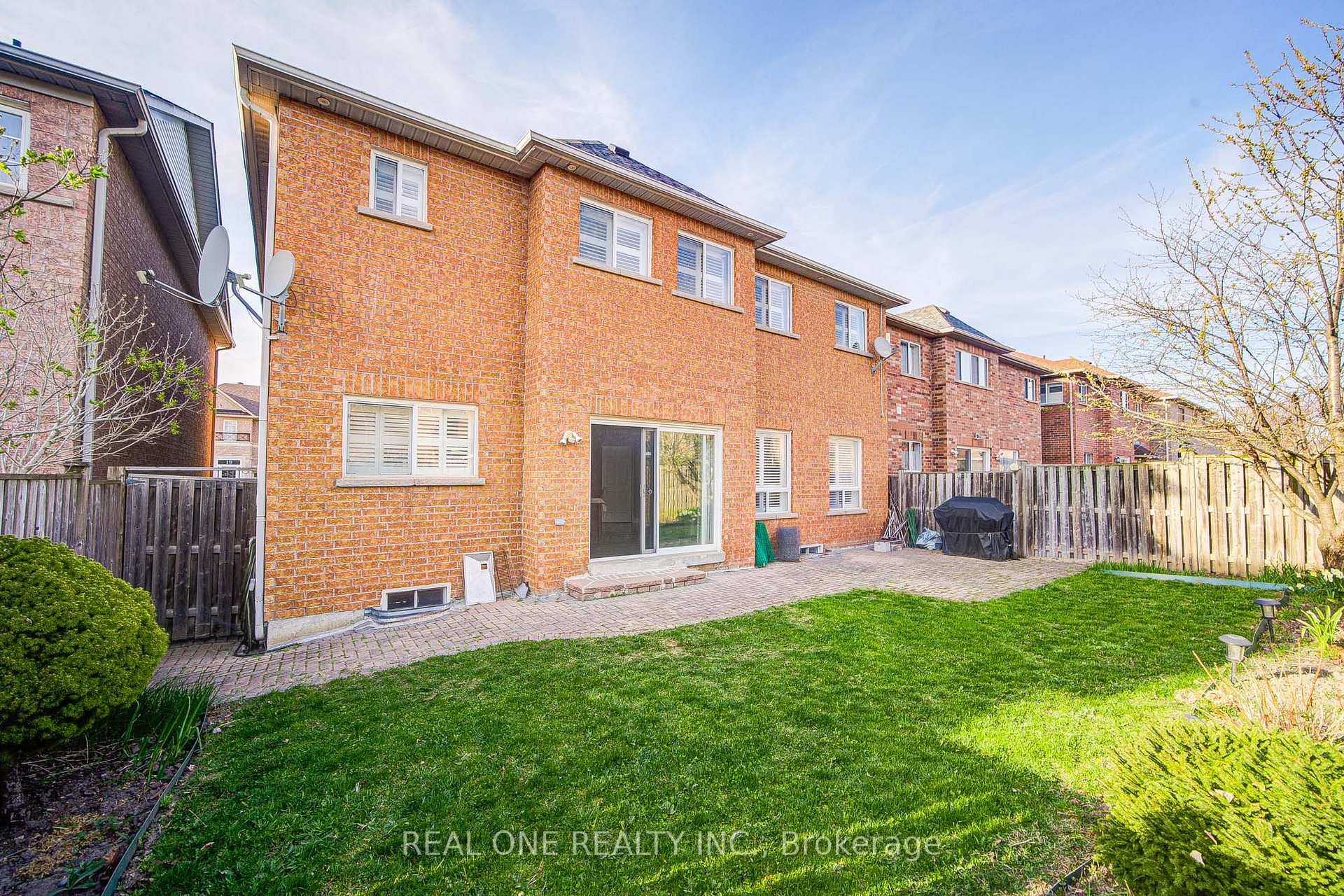 Photo 40 of 18 Sunburst Crescent, Markham, Greensborough — HOMEH