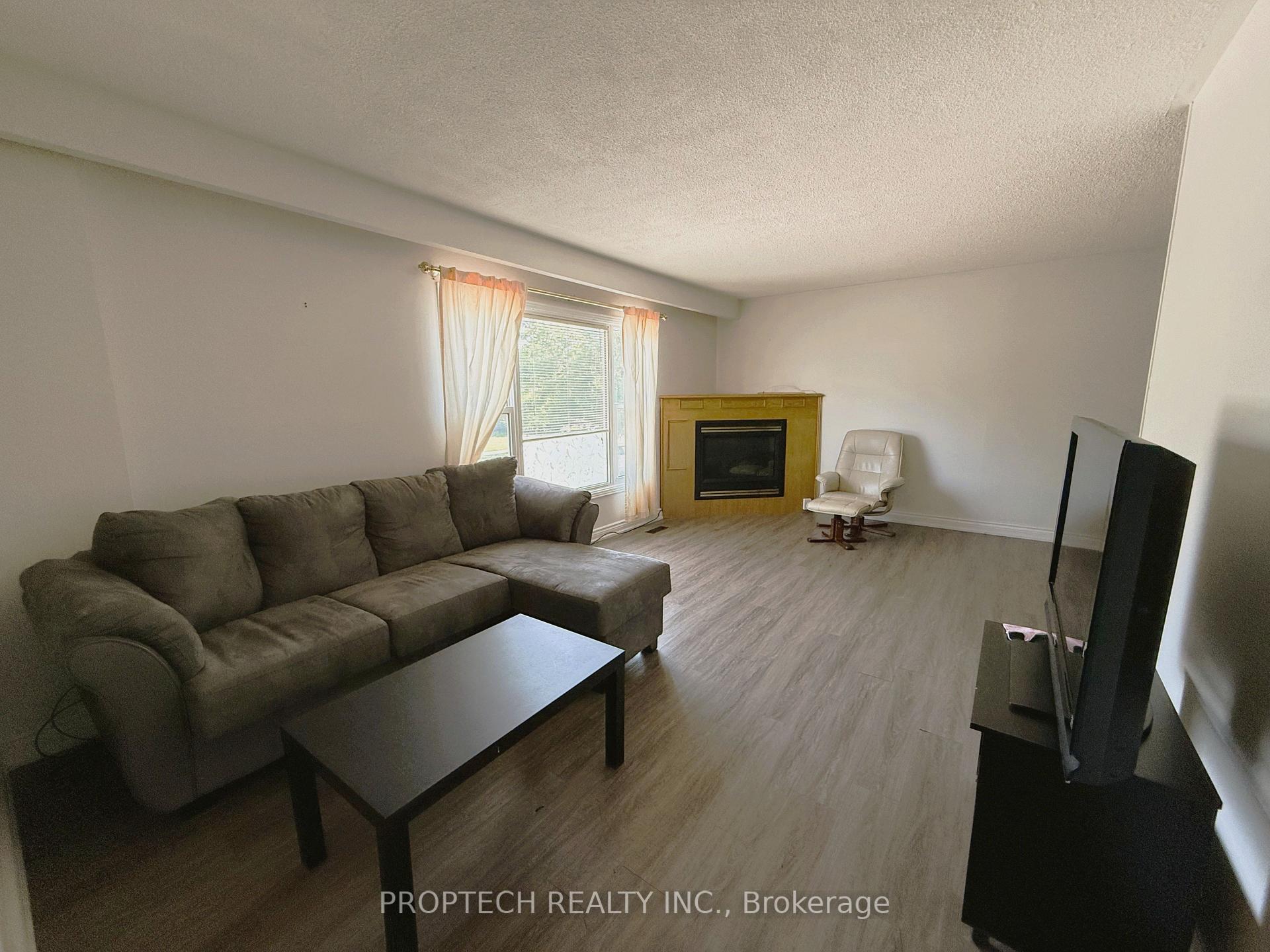 Photo 2 of 122 Parkway Avenue, Markham, Markham Village — HOMEH