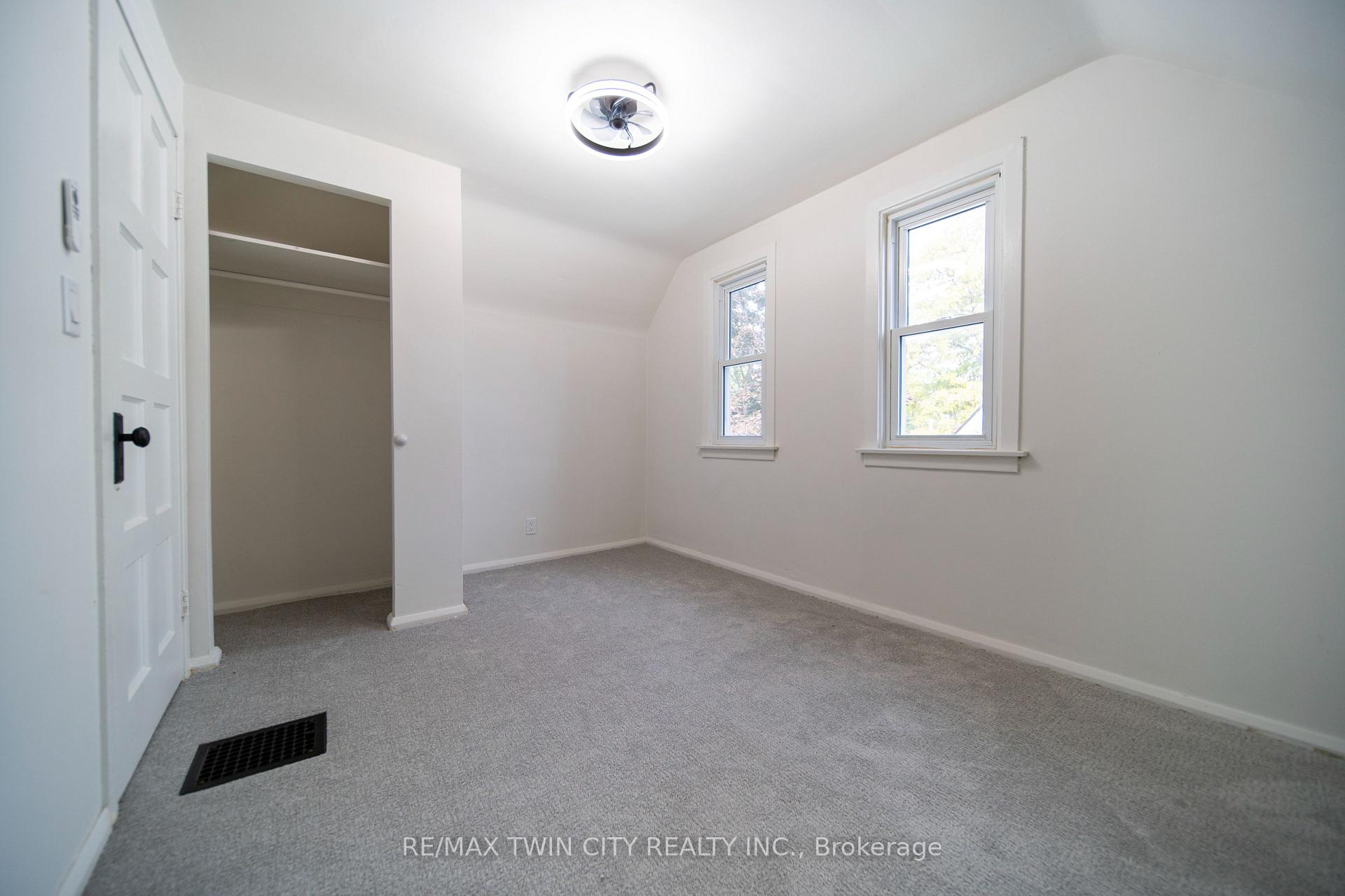 Photo 20 of 57 Norfolk Crescent, Kitchener — HOMEH