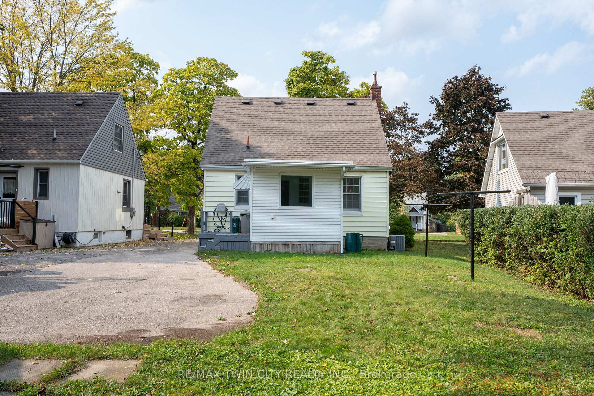 Photo 26 of 57 Norfolk Crescent, Kitchener — HOMEH