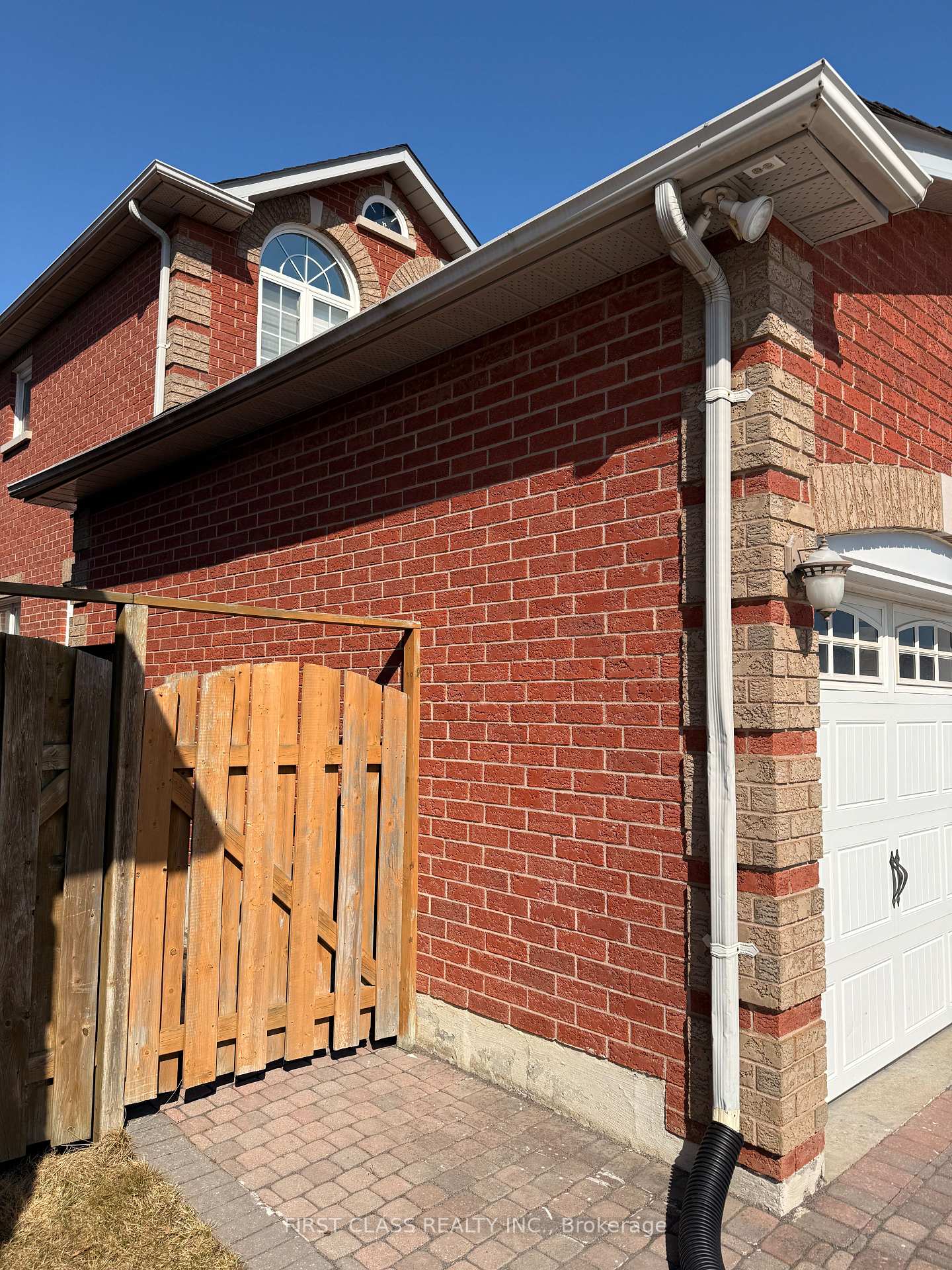 Photo 3 of 268 Highglen Avenue, Markham, Milliken Mills East — HOMEH