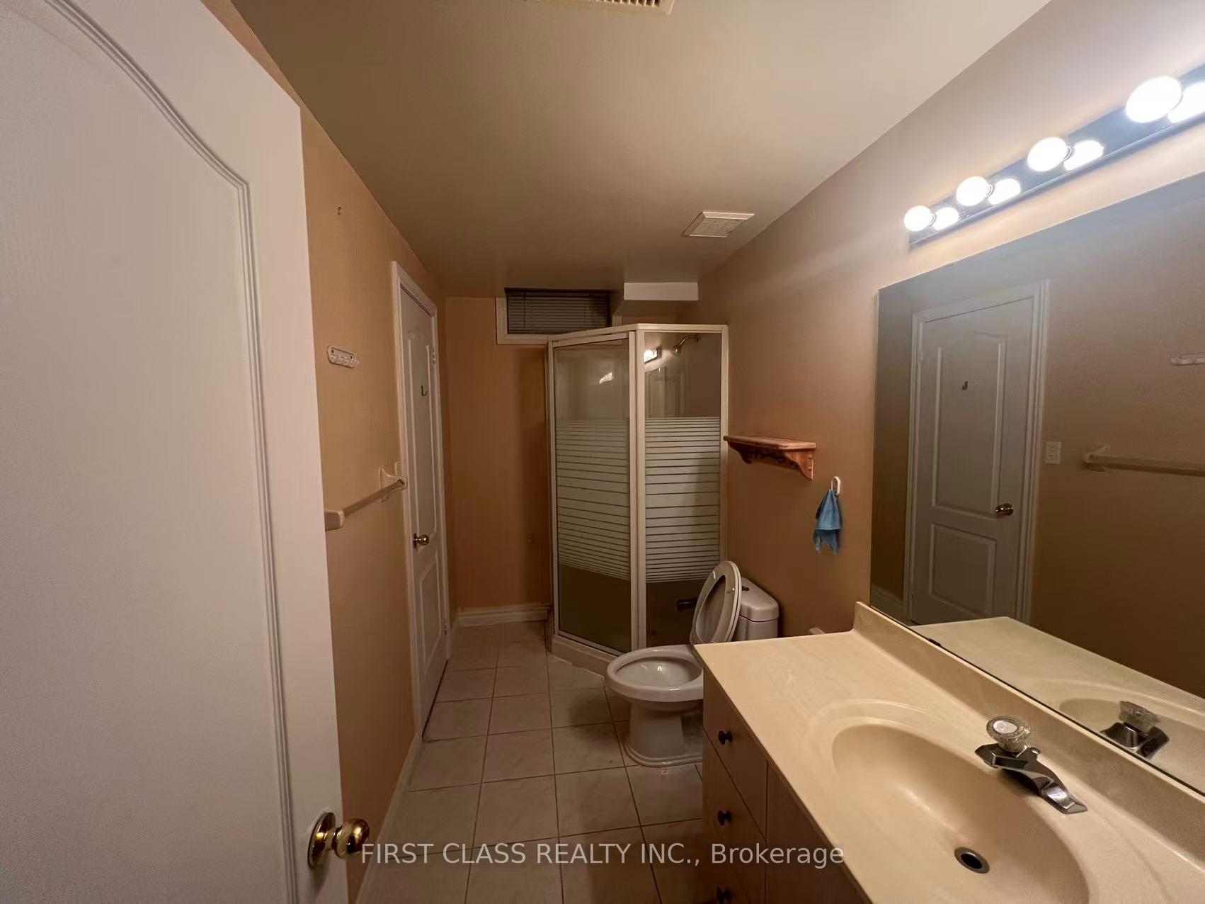 Photo 10 of 268 Highglen Avenue, Markham, Milliken Mills East — HOMEH