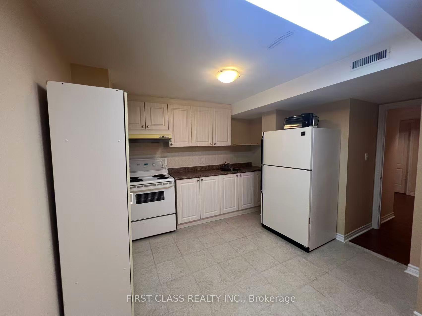 Photo 13 of 268 Highglen Avenue, Markham, Milliken Mills East — HOMEH
