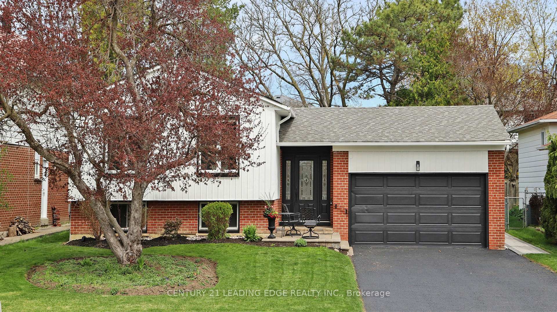 Photo 1 of 4 Hamilton Hall Drive, Markham, Markham Village — HOMEH