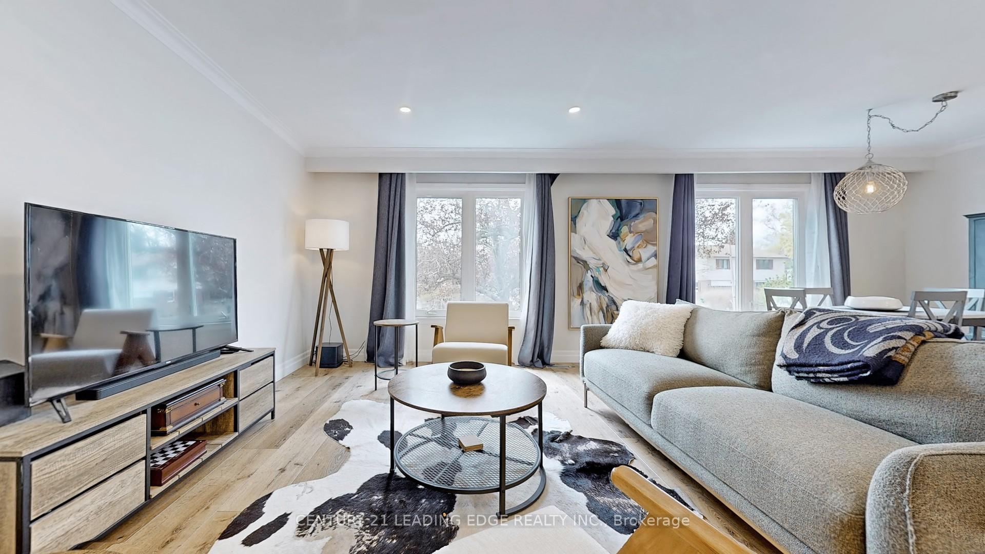 Photo 2 of 4 Hamilton Hall Drive, Markham, Markham Village — HOMEH