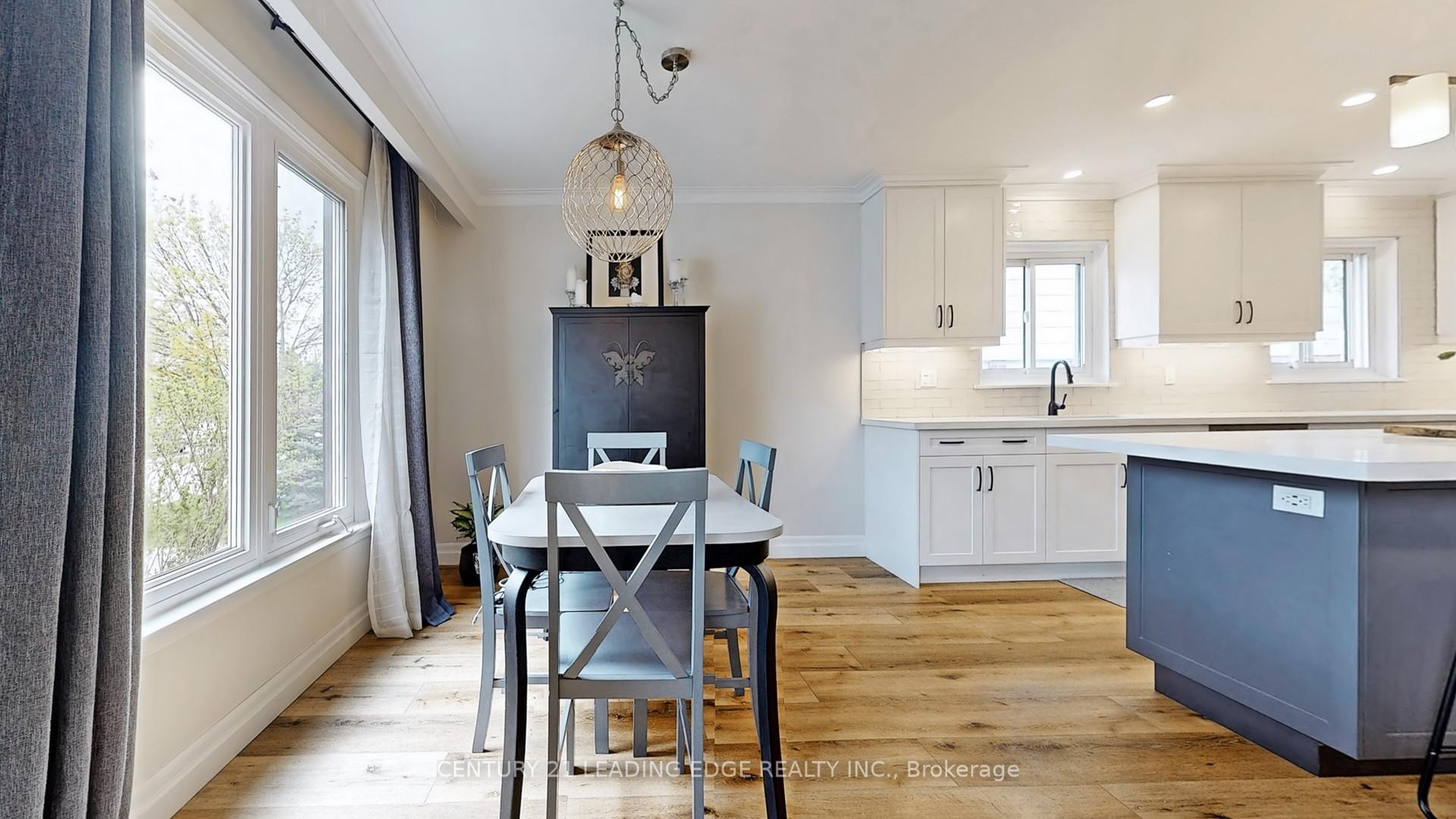 Photo 9 of 4 Hamilton Hall Drive, Markham, Markham Village — HOMEH