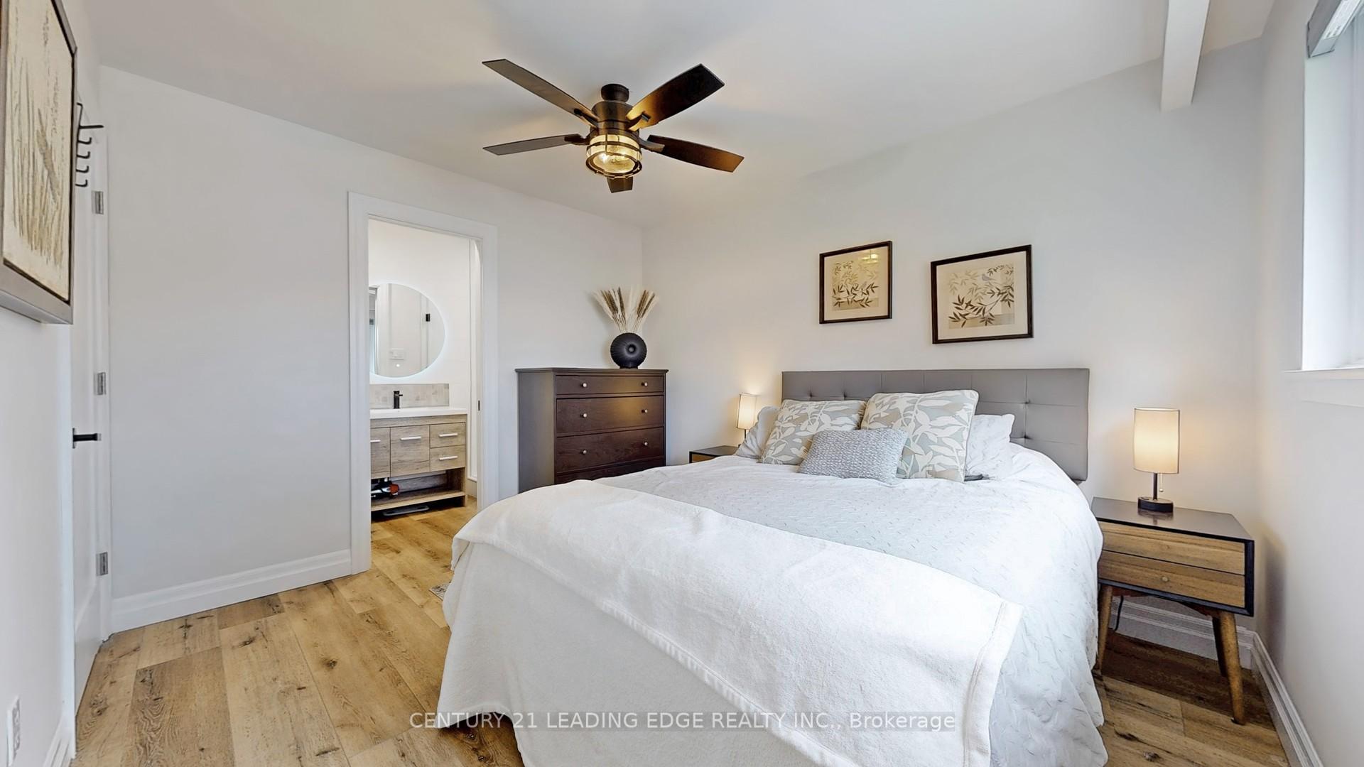 Photo 11 of 4 Hamilton Hall Drive, Markham, Markham Village — HOMEH