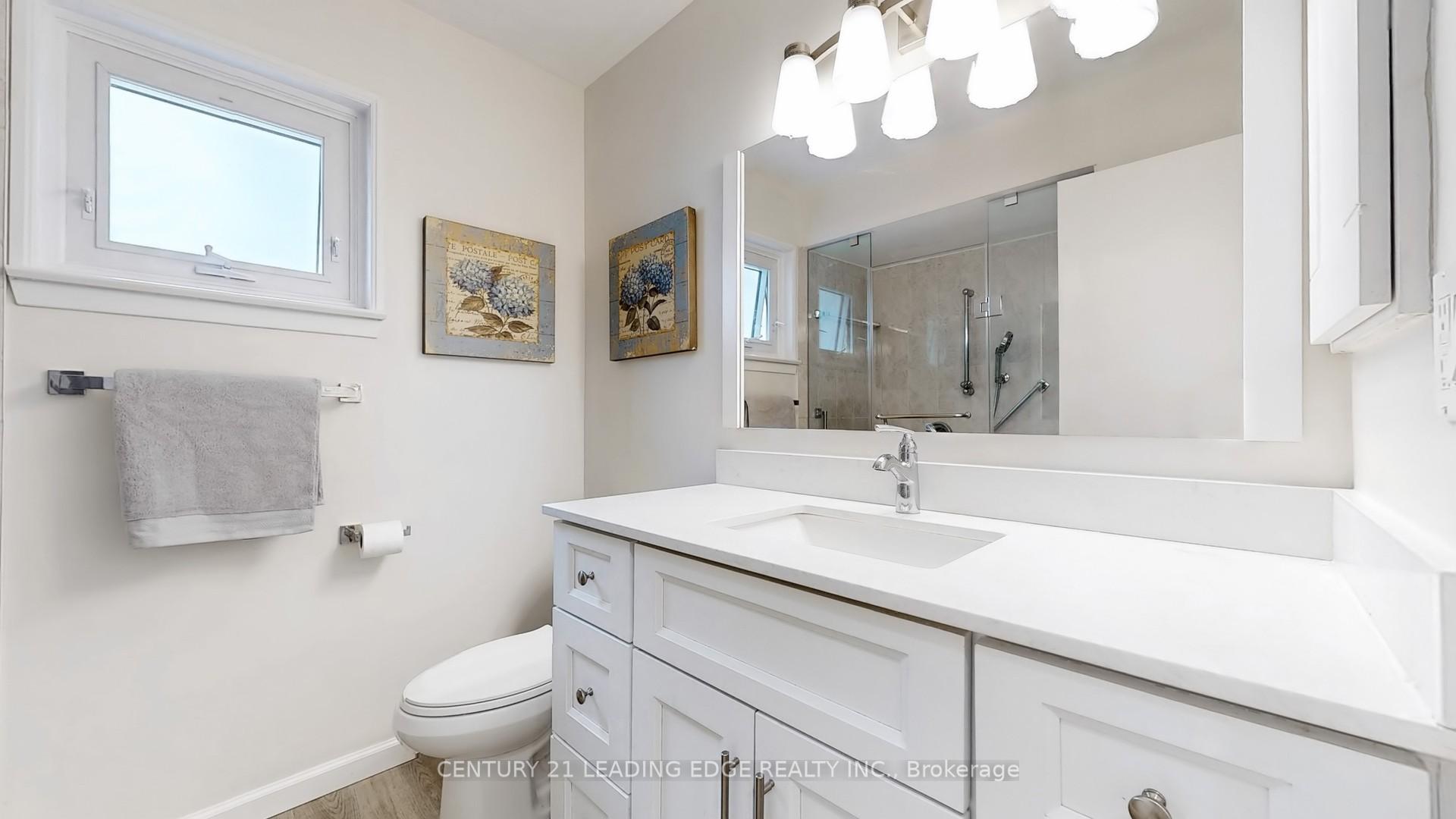 Photo 14 of 4 Hamilton Hall Drive, Markham, Markham Village — HOMEH