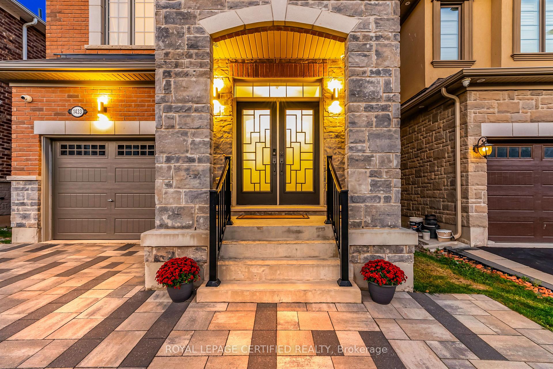 Photo 4 of 1433 Sycamore Garden, Milton, Cobban — HOMEH
