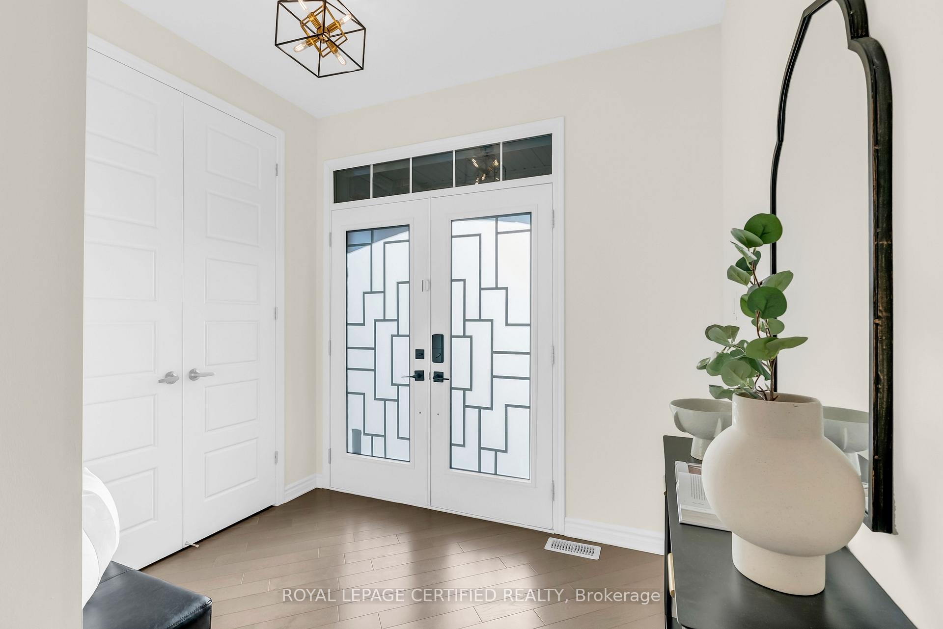 Photo 5 of 1433 Sycamore Garden, Milton, Cobban — HOMEH