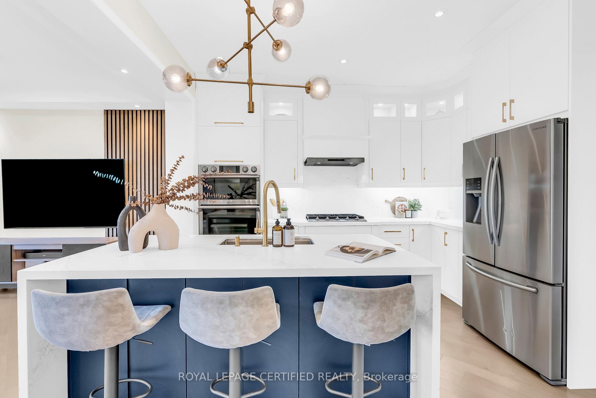 Photo 10 of 1433 Sycamore Garden, Milton, Cobban — HOMEH