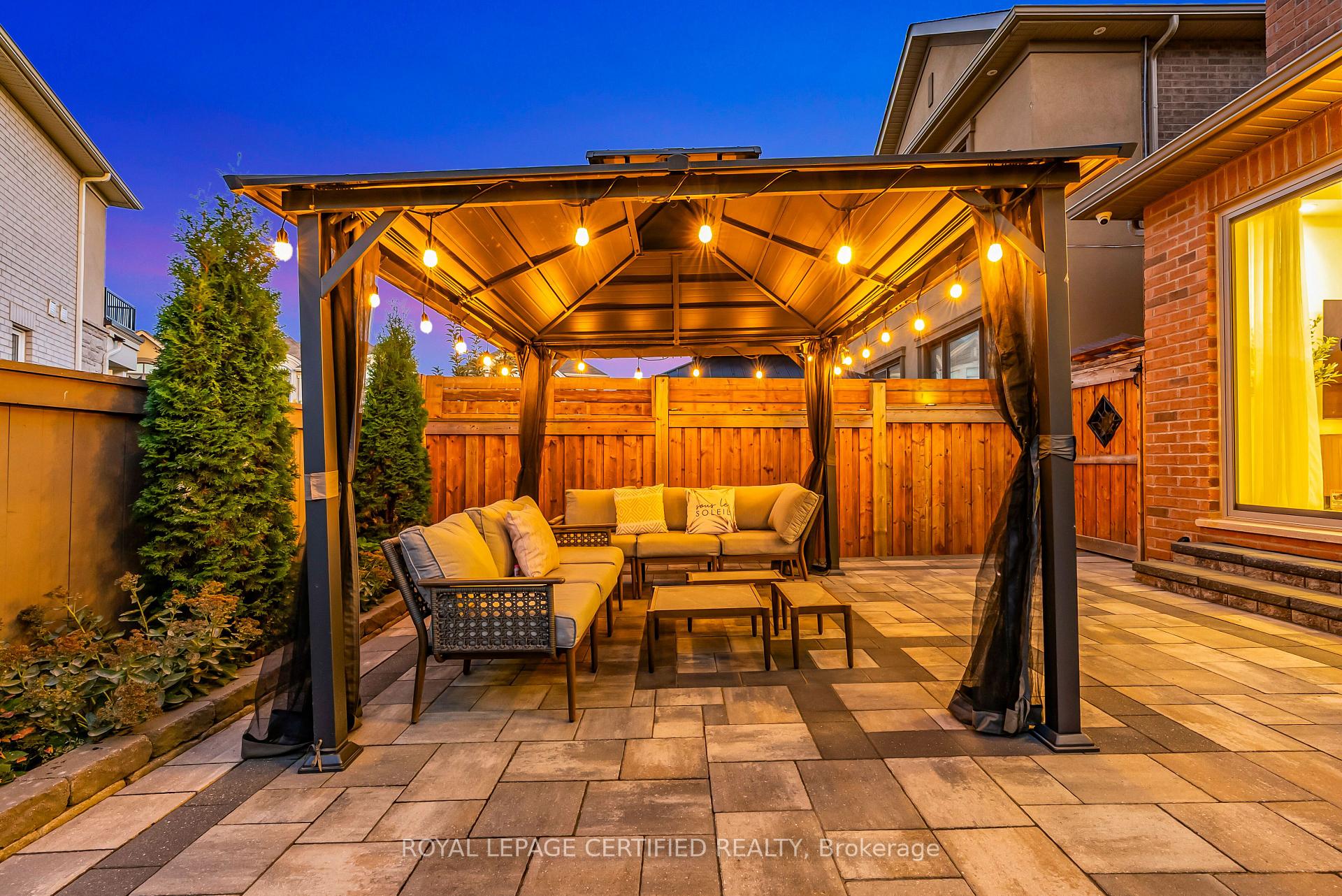 Photo 24 of 1433 Sycamore Garden, Milton, Cobban — HOMEH